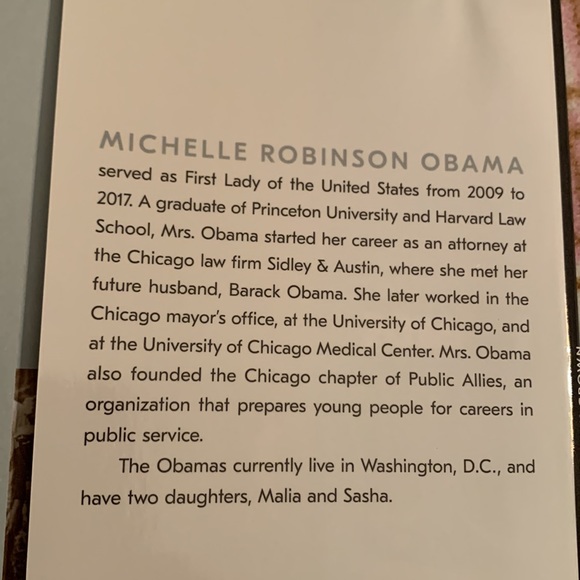 Becoming ~ Michelle Obama - Picture 5 of 5